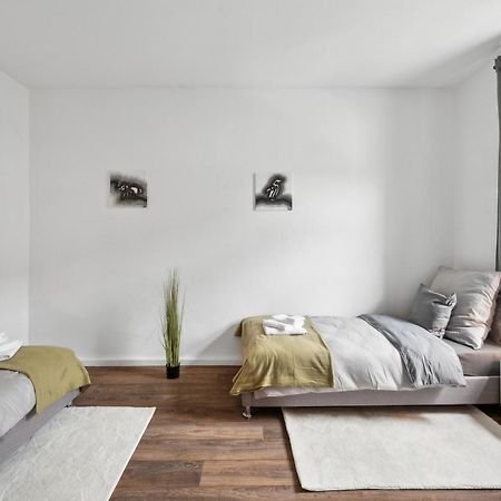 Wupper Home Ii, Top Lage Ideal Fuer Geschaeftsleute, Monteure, Familien, 3 Zimmer, Flachbild-Tv Вупперталь Экстерьер фото