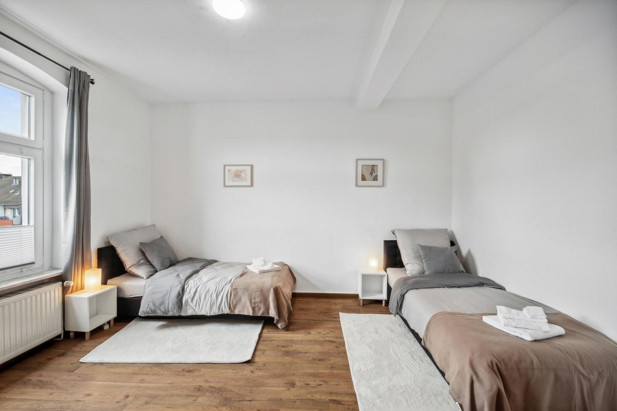 Wupper Home Ii, Top Lage Ideal Fuer Geschaeftsleute, Monteure, Familien, 3 Zimmer, Flachbild-Tv Вупперталь Экстерьер фото