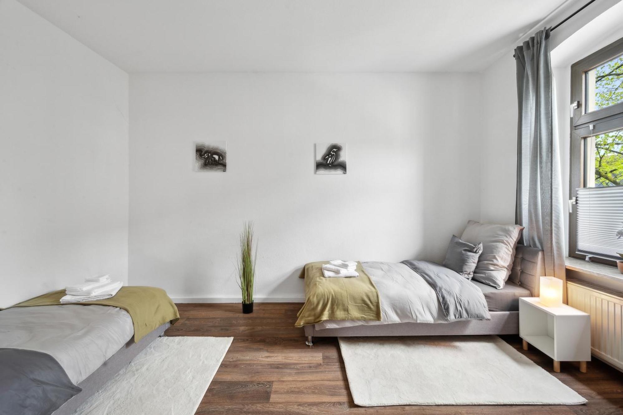 Wupper Home Ii, Top Lage Ideal Fuer Geschaeftsleute, Monteure, Familien, 3 Zimmer, Flachbild-Tv Вупперталь Экстерьер фото